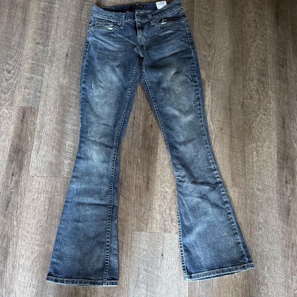 Vintage Levi’s 524 Too Superlow Button Flap Back Pockets w/ Button Closure Jeans - Picture 15 of 16